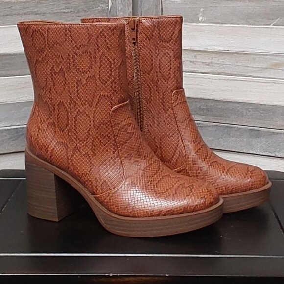 Women's Jenna Platform Boots | Universal Thread | 7 1/2 - Picture 1 of 12